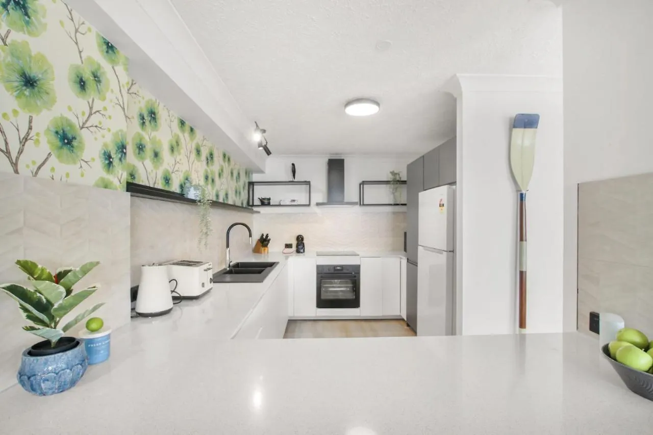 Canberra Heights Unit 2 35 Canberra Tce Kings Beach Caloundra Appartement