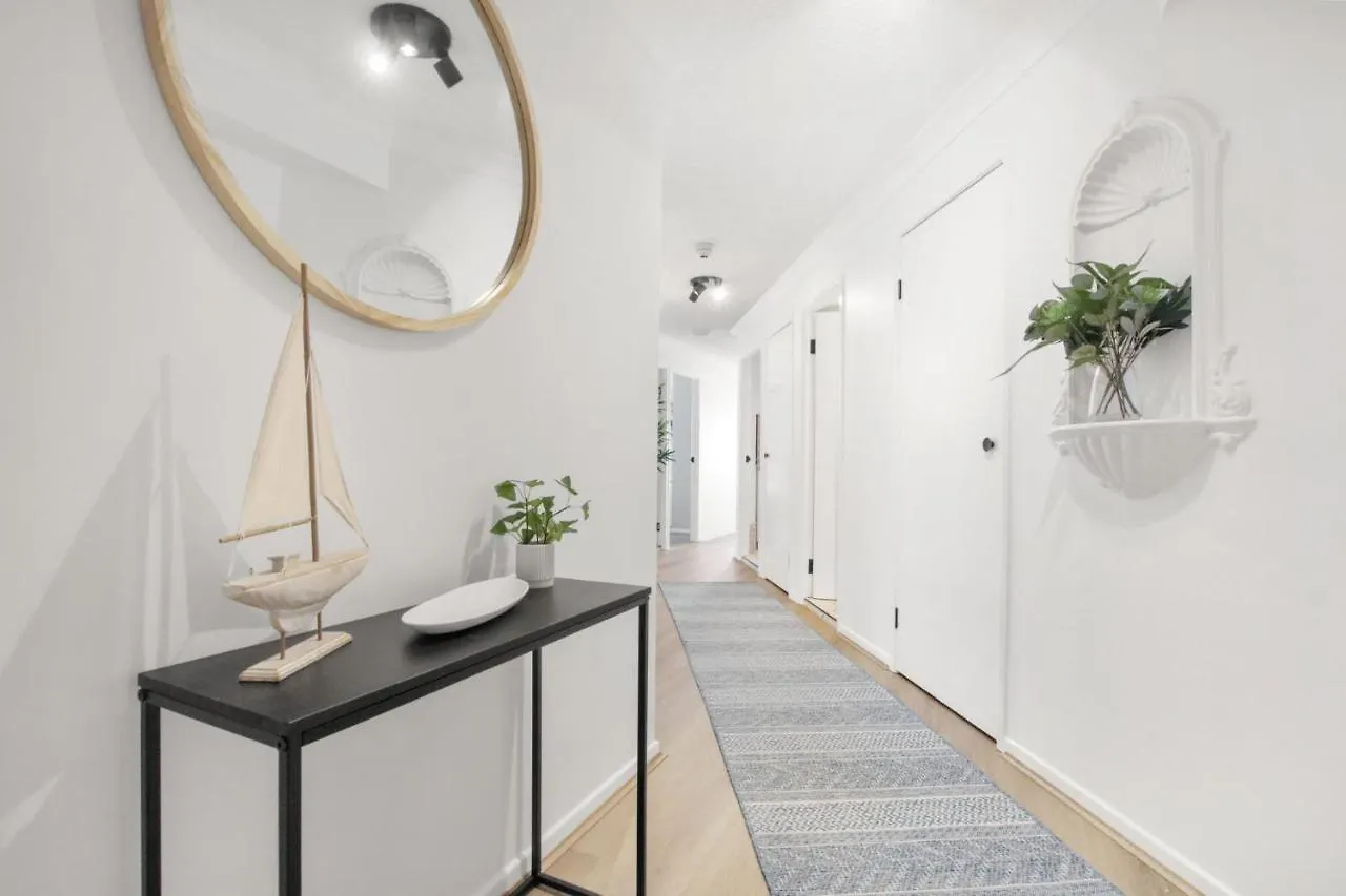 Canberra Heights Unit 2 35 Canberra Tce Kings Beach Caloundra Austrálie