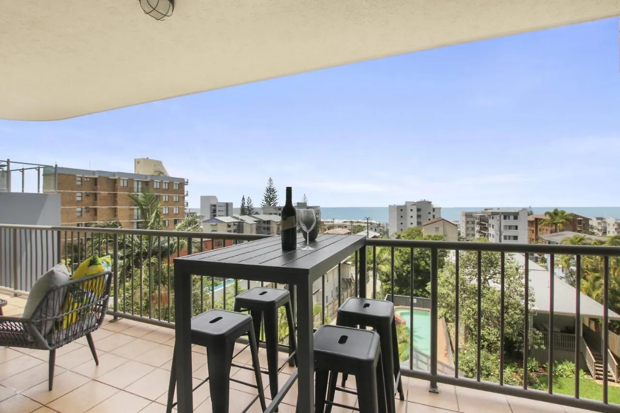 Canberra Heights Unit 2 35 Canberra Tce Kings Beach Caloundra 0*,  Austrálie